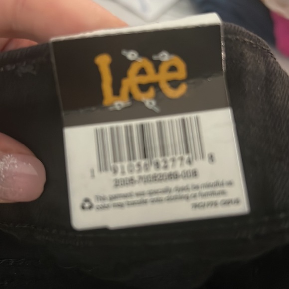 Lee new mid rise plus Sz 22w medium jeans black 30” inseam - Picture 11 of 12